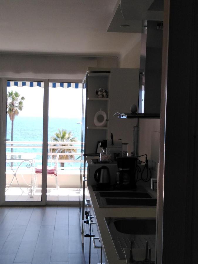 Le Palais Du Tropique Appartement Vue Mer 5E Etage Avec Ascenseur Жуан-ле-Пен Экстерьер фото